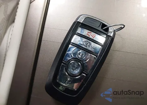 2024 Lincoln Nautilus Black Label z USA, uszkodzony, nr VIN 5LMPJ9J43RJ876353